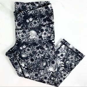 Lululemon; Wunder Under *Crop